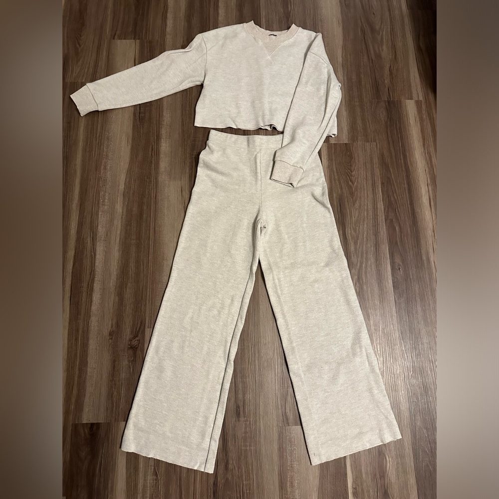 Zara sweatshirt & sweatpants set